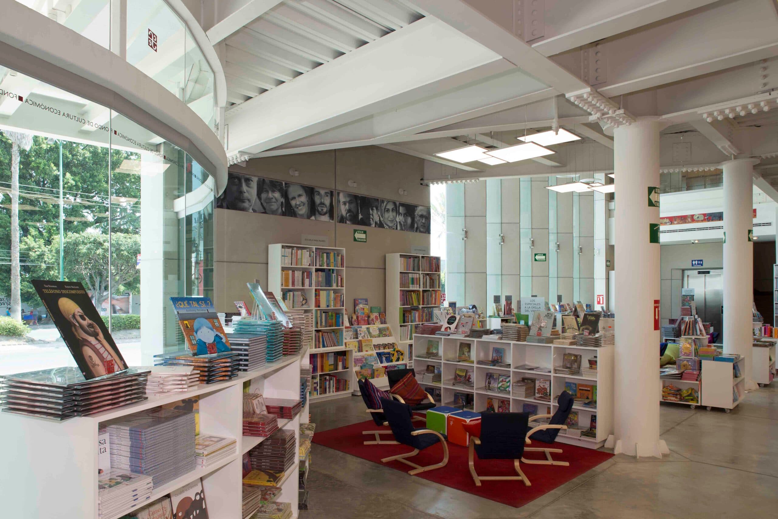 Centro Cultural Balún Canán