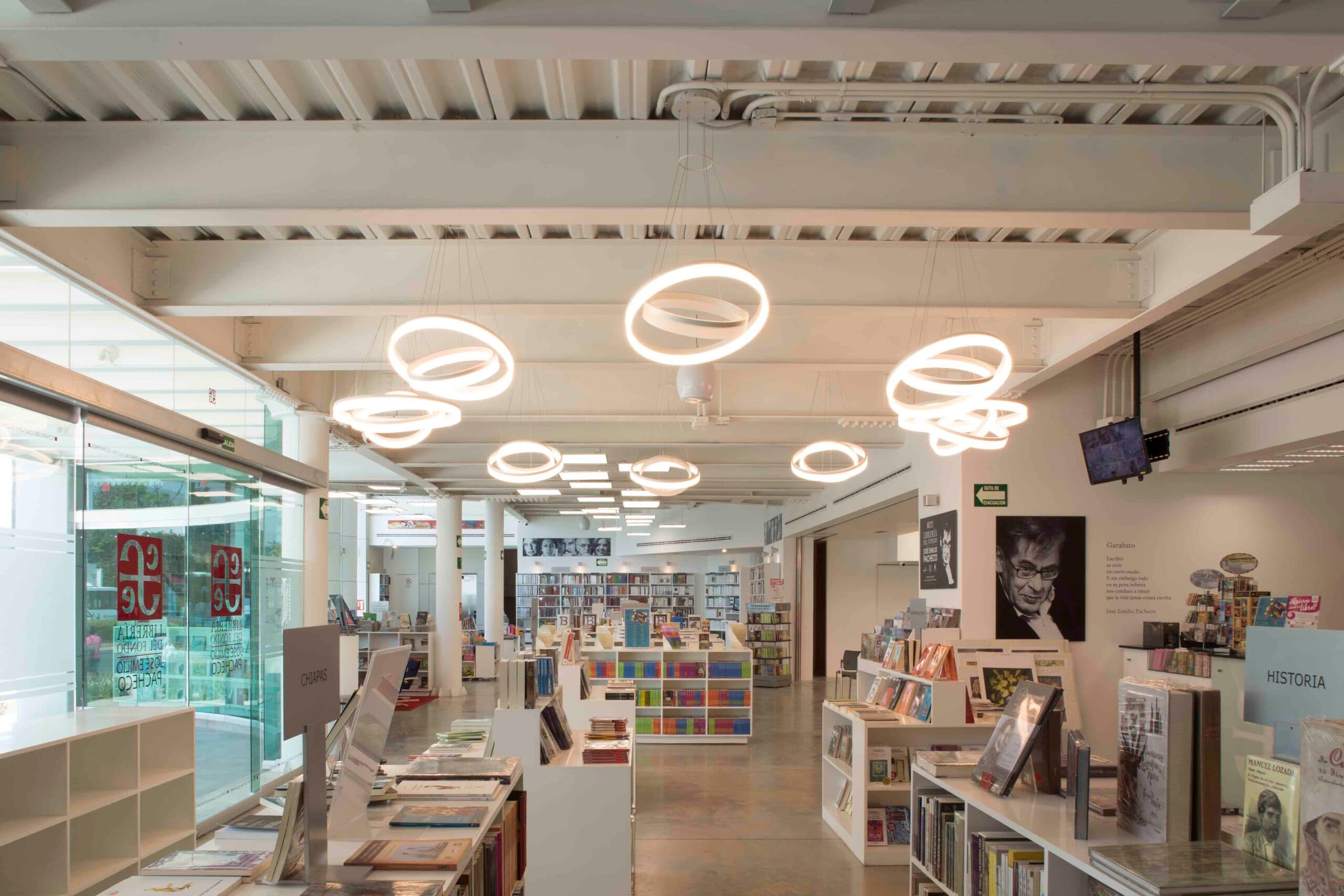 Centro Cultural Balún Canán